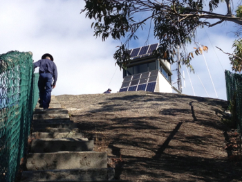 Walking up Mount Frankland